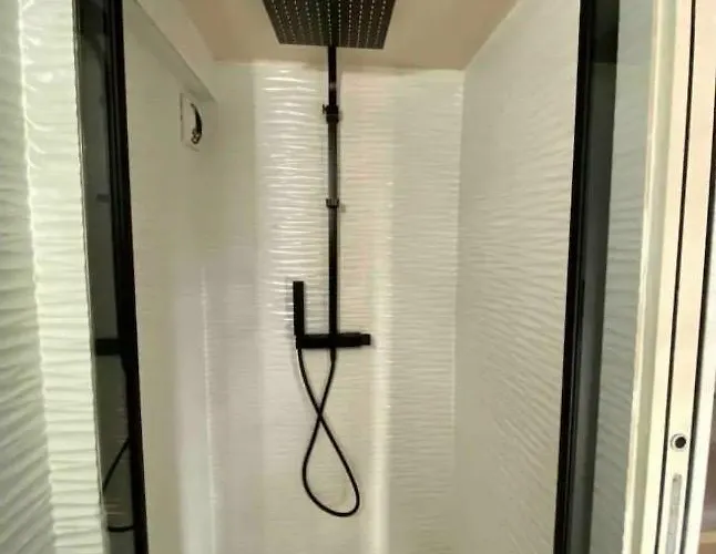 Beautiful Carre D'or *