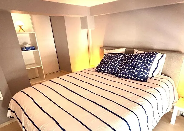 Beautiful Carre D'or *